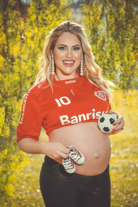 gravida-gravidez-gestacao-gravidos-gestante-gravidinha-maternidade-ensaiogravida-ensaiogestante-fotogestante-ensaio-gestante-externo-moderno-estudio-gravidivda-gestanteslindas-fotografo-fotografia-pgotographer-pregnant-porto-alegre-gravida-'