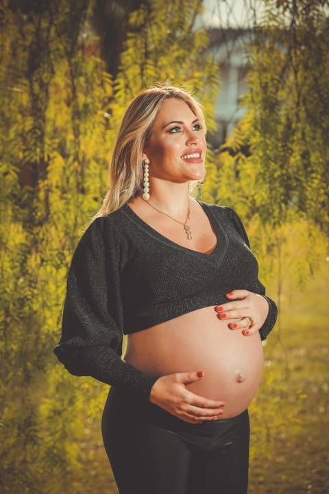 gravida-gravidez-gestacao-gravidos-gestante-gravidinha-maternidade-ensaiogravida-ensaiogestante-fotogestante-ensaio-gestante-externo-moderno-estudio-gravidivda-gestanteslindas-fotografo-fotografia-pgotographer-pregnant-porto-alegre-gravida-'