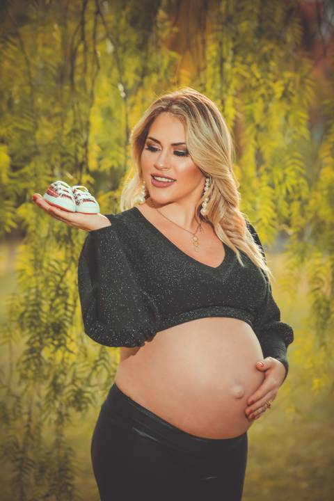 gravida-gravidez-gestacao-gravidos-gestante-gravidinha-maternidade-ensaiogravida-ensaiogestante-fotogestante-ensaio-gestante-externo-moderno-estudio-gravidivda-gestanteslindas-fotografo-fotografia-pgotographer-pregnant-porto-alegre-gravida-'