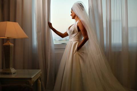 fotos-de-casamento-igreja-noiva-making-of-casal-noiva-noivo-fotografia-fotógrafo-porto-alegre-wedding-fotografo-profissional-vestido-de-noiva-penteado'