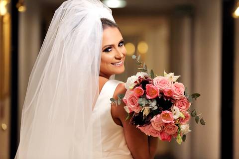 fotos-de-casamento-igreja-noiva-making-of-casal-noiva-noivo-fotografia-fotógrafo-porto-alegre-wedding-fotografo-profissional-vestido-de-noiva-penteado'