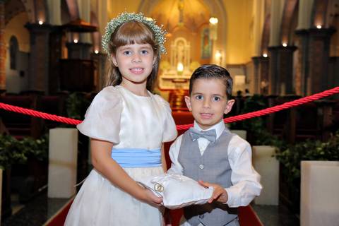 fotos-de-casamento-igreja-noiva-making-of-casal-noiva-noivo-fotografia-fotógrafo-porto-alegre-wedding-fotografo-profissional-vestido-de-noiva-penteado'