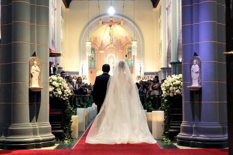 fotos-de-casamento-igreja-noiva-making-of-casal-noiva-noivo-fotografia-fotógrafo-porto-alegre-wedding-fotografo-profissional-vestido-de-noiva-penteado'