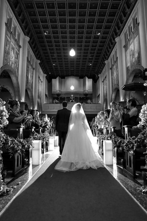 fotos-de-casamento-igreja-noiva-making-of-casal-noiva-noivo-fotografia-fotógrafo-porto-alegre-wedding-fotografo-profissional-vestido-de-noiva-penteado'