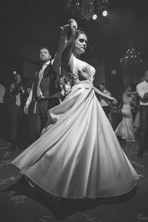 fotos-de-casamento-igreja-noiva-making-of-casal-noiva-noivo-fotografia-fotógrafo-porto-alegre-wedding-fotografo-profissional-vestido-de-noiva-penteado'