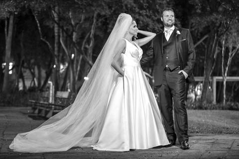 fotos-de-casamento-igreja-noiva-making-of-casal-noiva-noivo-fotografia-fotógrafo-porto-alegre-wedding-fotografo-profissional-vestido-de-noiva-penteado'