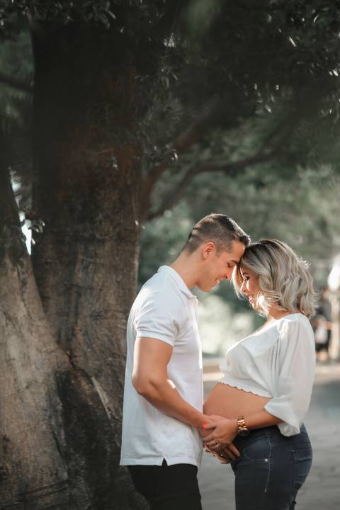 gravida-gravidez-gestacao-gravidos-gestante-gravidinha-maternidade-ensaiogravida-ensaiogestante-fotogestante-ensaio-gestante-externo-moderno-estudio-gravidivda-gestanteslindas-fotografo-fotografia-pgotographer-pregnant-porto-alegre-gravida-'