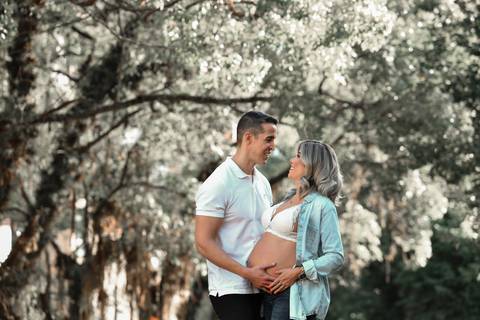 gravida-gravidez-gestacao-gravidos-gestante-gravidinha-maternidade-ensaiogravida-ensaiogestante-fotogestante-ensaio-gestante-externo-moderno-estudio-gravidivda-gestanteslindas-fotografo-fotografia-pgotographer-pregnant-porto-alegre-gravida-'