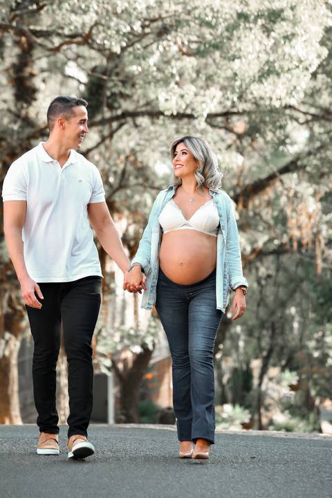 gravida-gravidez-gestacao-gravidos-gestante-gravidinha-maternidade-ensaiogravida-ensaiogestante-fotogestante-ensaio-gestante-externo-moderno-estudio-gravidivda-gestanteslindas-fotografo-fotografia-pgotographer-pregnant-porto-alegre-gravida-'