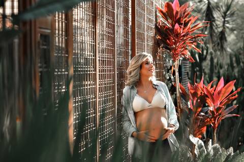 gravida-gravidez-gestacao-gravidos-gestante-gravidinha-maternidade-ensaiogravida-ensaiogestante-fotogestante-ensaio-gestante-externo-moderno-estudio-gravidivda-gestanteslindas-fotografo-fotografia-pgotographer-pregnant-porto-alegre-gravida-'