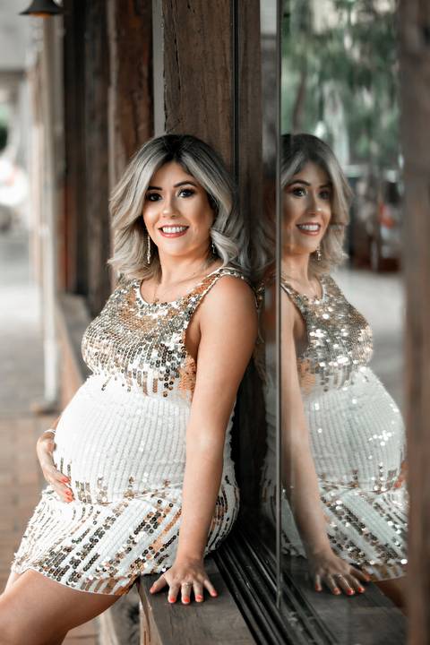 gravida-gravidez-gestacao-gravidos-gestante-gravidinha-maternidade-ensaiogravida-ensaiogestante-fotogestante-ensaio-gestante-externo-moderno-estudio-gravidivda-gestanteslindas-fotografo-fotografia-pgotographer-pregnant-porto-alegre-gravida-'