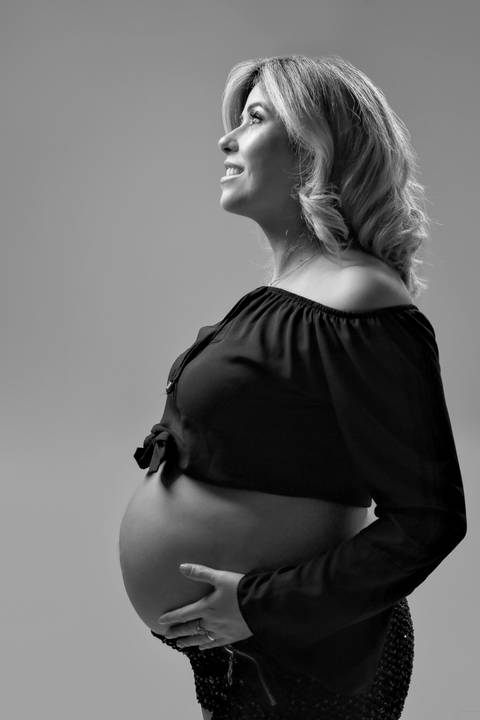 gravida-gravidez-gestacao-gravidos-gestante-gravidinha-maternidade-ensaiogravida-ensaiogestante-fotogestante-ensaio-gestante-externo-moderno-estudio-gravidivda-gestanteslindas-fotografo-fotografia-pgotographer-pregnant-porto-alegre-gravida-'
