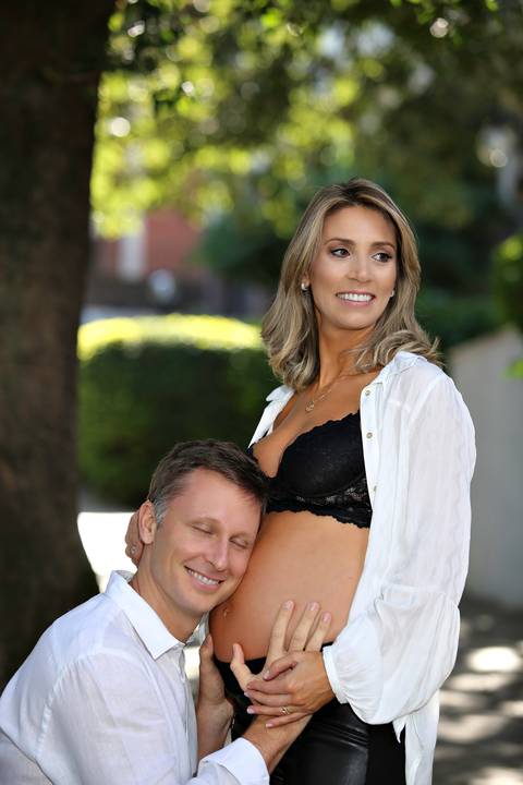 gravida-gravidez-gestacao-gravidos-gestante-gravidinha-maternidade-ensaiogravida-ensaiogestante-fotogestante-ensaio-gestante-externo-moderno-estudio-gravidivda-gestanteslindas-fotografo-fotografia-pgotographer-pregnant-porto-alegre-gravida-'