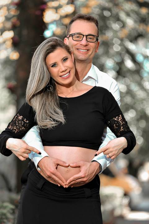 gravida-gravidez-gestacao-gravidos-gestante-gravidinha-maternidade-ensaiogravida-ensaiogestante-fotogestante-ensaio-gestante-externo-moderno-estudio-gravidivda-gestanteslindas-fotografo-fotografia-pgotographer-pregnant-porto-alegre-gravida-'