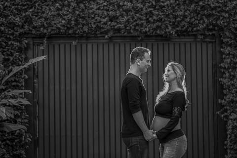 gravida-gravidez-gestacao-gravidos-gestante-gravidinha-maternidade-ensaiogravida-ensaiogestante-fotogestante-ensaio-gestante-externo-moderno-estudio-gravidivda-gestanteslindas-fotografo-fotografia-pgotographer-pregnant-porto-alegre-gravida-'