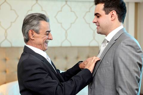 fotos-de-casamento-fotos-noiva-making-of-porto-alegre-casal-noiva-noivo-fotos-fotografia-fotógrafo-porto-alegre-wedding-porto-alegre-fotografo-profissional-vestido-de-noiva-penteado-noiva-casamento'