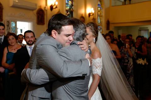 fotos-de-casamento-fotos-noiva-making-of-porto-alegre-casal-noiva-noivo-fotos-fotografia-fotógrafo-porto-alegre-wedding-porto-alegre-fotografo-profissional-vestido-de-noiva-penteado-noiva-casamento'