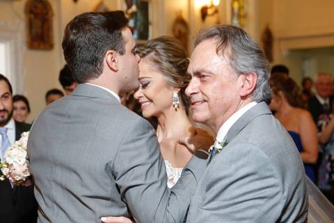 fotos-de-casamento-fotos-noiva-making-of-porto-alegre-casal-noiva-noivo-fotos-fotografia-fotógrafo-porto-alegre-wedding-porto-alegre-fotografo-profissional-vestido-de-noiva-penteado-noiva-casamento'