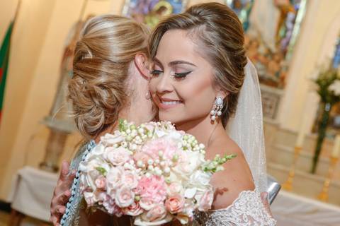 fotos-de-casamento-fotos-noiva-making-of-porto-alegre-casal-noiva-noivo-fotos-fotografia-fotógrafo-porto-alegre-wedding-porto-alegre-fotografo-profissional-vestido-de-noiva-penteado-noiva-casamento'