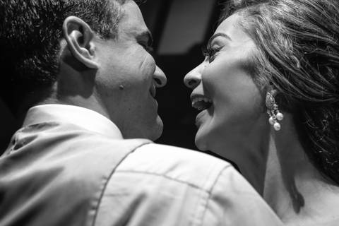 fotos-de-casamento-fotos-noiva-making-of-porto-alegre-casal-noiva-noivo-fotos-fotografia-fotógrafo-porto-alegre-wedding-porto-alegre-fotografo-profissional-vestido-de-noiva-penteado-noiva-casamento'