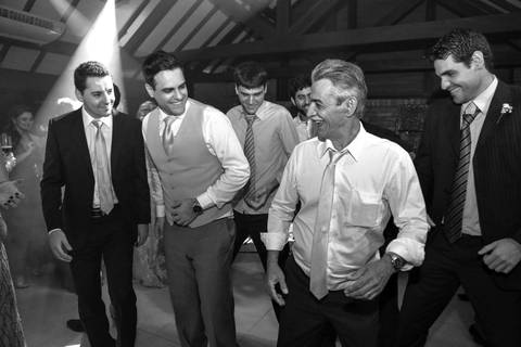 fotos-de-casamento-fotos-noiva-making-of-porto-alegre-casal-noiva-noivo-fotos-fotografia-fotógrafo-porto-alegre-wedding-porto-alegre-fotografo-profissional-vestido-de-noiva-penteado-noiva-casamento'