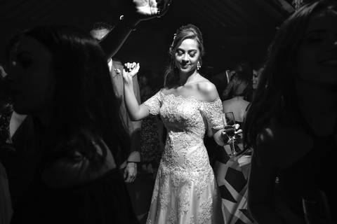 fotos-de-casamento-fotos-noiva-making-of-porto-alegre-casal-noiva-noivo-fotos-fotografia-fotógrafo-porto-alegre-wedding-porto-alegre-fotografo-profissional-vestido-de-noiva-penteado-noiva-casamento'