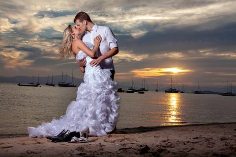Ensaio de Pré wedding em Florianóplois-Santo Antônio de Lisboa-Ensaio na Praia de Santa Catarina-Por do Sol na Santo Antônio de Lisboa-Igreja Santo Antônio de Lisboa-Ponte Hercílio Luz'