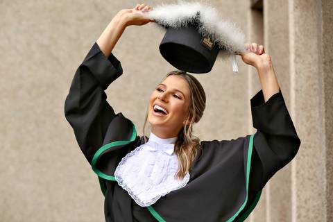 Fotógrafo de formatura em Porto Alegre; fotografo de formatura; Fotografia de Formatura; cobertura de formatura na UFRGS'