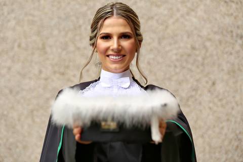 Fotógrafo de formatura em Porto Alegre; fotografo de formatura; Fotografia de Formatura; cobertura de formatura na UFRGS'