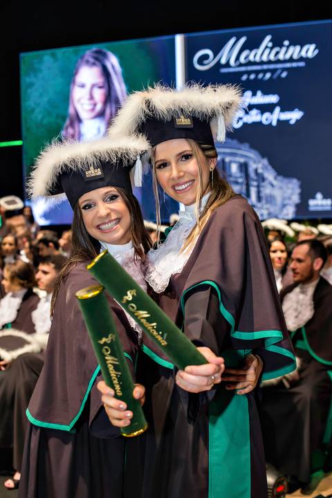 Fotógrafo de formatura em Porto Alegre; fotografo de formatura; Fotografia de Formatura; cobertura de formatura na UFRGS; Colação de grau'