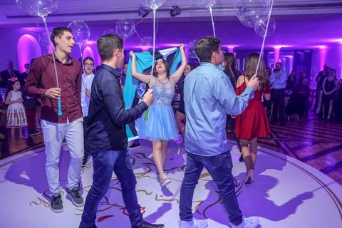 foto-fotos-fotografia-photo-shoot-foto15anos-festa-festalinda-festa15anos-debut-debutante-debutando-2019-2020-maquiagem-teen-jovem-making-og-aniversario-quinzeanos-quinze-fifteen-party-fotografo-fotografos-fabio-martins-porto-alegre-associação-banco do br'