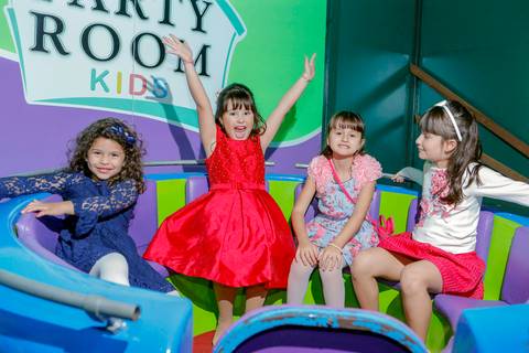 festa-de-aniversario-infantil-de-ROCK’n’ROLL-feita-por-fabio-martins-fotografo-de-porto-alegre-Party Room Kids-festa linda-fotografo infantil '