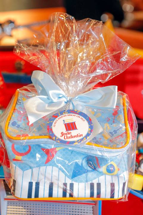 festa-de-aniversario-infantil-de-ROCK’n’ROLL-feita-por-fabio-martins-fotografo-de-porto-alegre-Party Room Kids-festa linda-fotografo infantil '