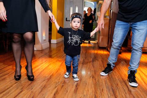 festa-de-aniversario-infantil-de-ROCK’n’ROLL-feita-por-fabio-martins-fotografo-de-porto-alegre-Party Room Kids-festa linda-fotografo infantil '