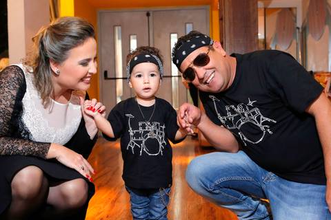 festa-de-aniversario-infantil-de-ROCK’n’ROLL-feita-por-fabio-martins-fotografo-de-porto-alegre-Party Room Kids-festa linda-fotografo infantil '