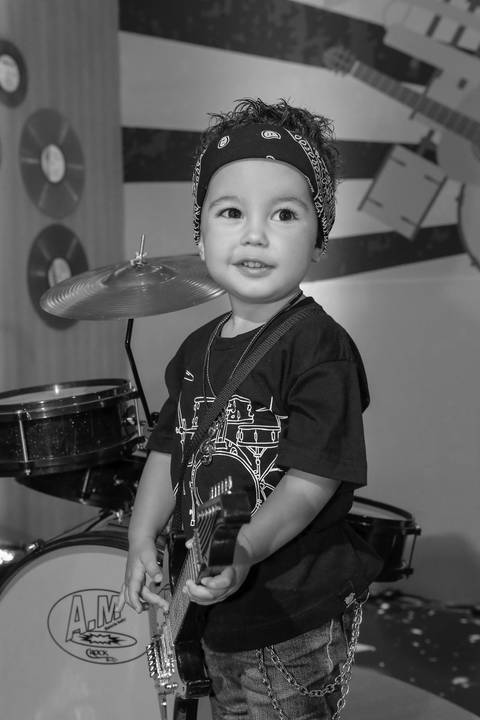 festa-de-aniversario-infantil-de-ROCK’n’ROLL-feita-por-fabio-martins-fotografo-de-porto-alegre-Party Room Kids-festa linda-fotografo infantil '