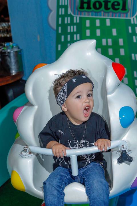 festa-de-aniversario-infantil-de-ROCK’n’ROLL-feita-por-fabio-martins-fotografo-de-porto-alegre-Party Room Kids-festa linda-fotografo infantil '