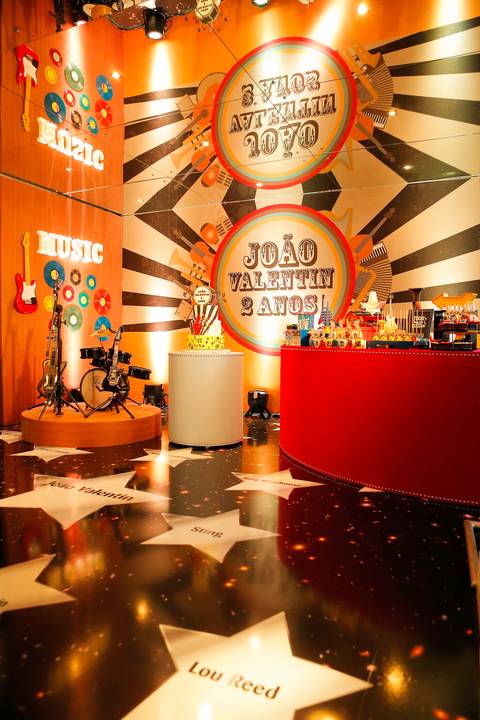 festa-de-aniversario-infantil-de-ROCK’n’ROLL-feita-por-fabio-martins-fotografo-de-porto-alegre-Party Room Kids-festa linda-fotografo infantil '