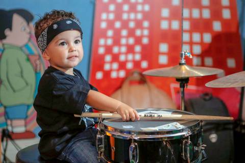 festa-de-aniversario-infantil-de-ROCK’n’ROLL-feita-por-fabio-martins-fotografo-de-porto-alegre-Party Room Kids-festa linda-fotografo infantil '