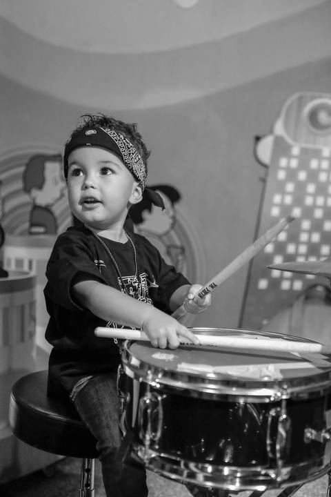 festa-de-aniversario-infantil-de-ROCK’n’ROLL-feita-por-fabio-martins-fotografo-de-porto-alegre-Party Room Kids-festa linda-fotografo infantil '