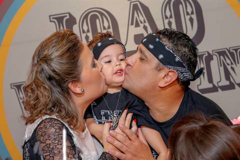 festa-de-aniversario-infantil-de-ROCK’n’ROLL-feita-por-fabio-martins-fotografo-de-porto-alegre-Party Room Kids-festa linda-fotografo infantil '