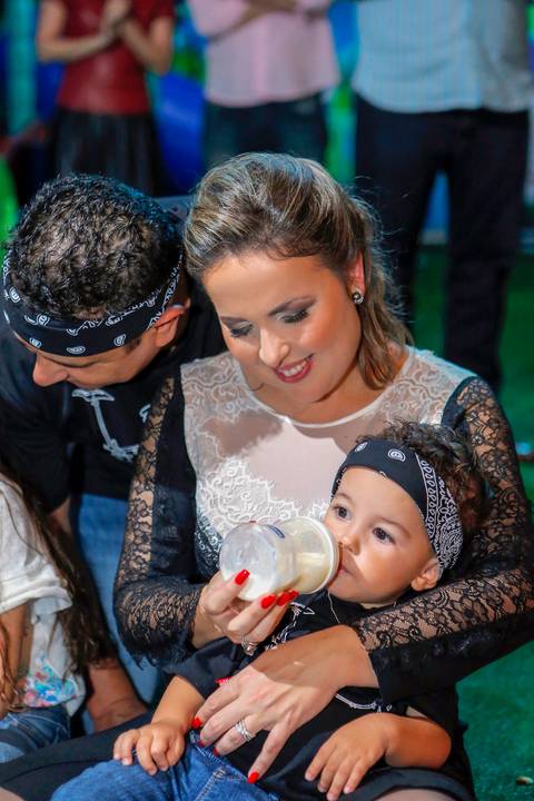 festa-de-aniversario-infantil-de-ROCK’n’ROLL-feita-por-fabio-martins-fotografo-de-porto-alegre-Party Room Kids-festa linda-fotografo infantil '