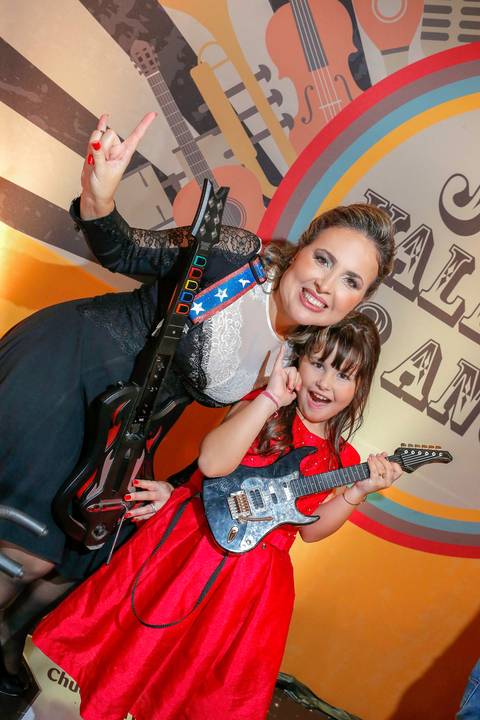 festa-de-aniversario-infantil-de-ROCK’n’ROLL-feita-por-fabio-martins-fotografo-de-porto-alegre-Party Room Kids-festa linda-fotografo infantil '