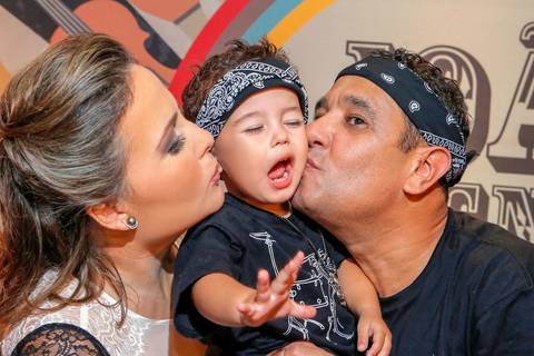 festa-de-aniversario-infantil-de-ROCK’n’ROLL-feita-por-fabio-martins-fotografo-de-porto-alegre-Party Room Kids-festa linda-fotografo infantil '