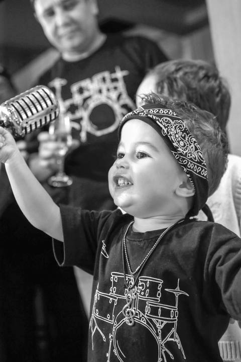 festa-de-aniversario-infantil-de-ROCK’n’ROLL-feita-por-fabio-martins-fotografo-de-porto-alegre-Party Room Kids-festa linda-fotografo infantil '