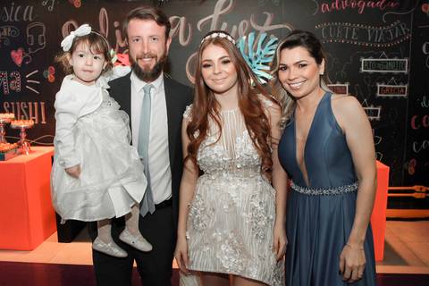 Porto Alegre – Fotos – Fotos de 15 anos – festa de 15 anos – festa linda de 15 anos – fotógrafo Fábio Martins– Muller Festa – Debutantes em Porto Alegre – Mullerfestas – festa neon – melhor festa de 15 anos '