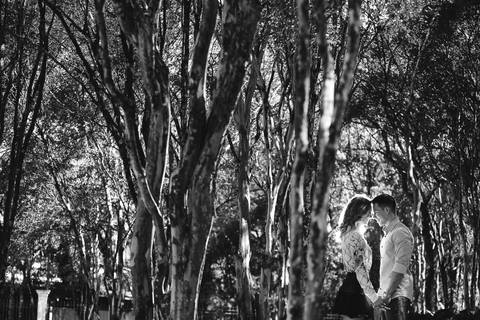 pré wedding - ensaio de pré wedding - fotos de casal - fotos em bento gonçalves - fotos românticas - fotos em preto e branco'