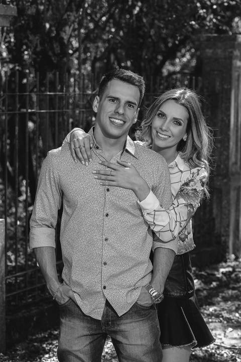 pré wedding - ensaio de pré wedding - fotos de casal - fotos em bento gonçalves - fotos românticas - fotos em preto e branco'