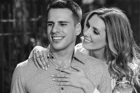 pré wedding - ensaio de pré wedding - fotos de casal - fotos em bento gonçalves - fotos românticas - fotos em preto e branco'