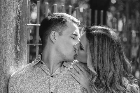 pré wedding - ensaio de pré wedding - fotos de casal - fotos em bento gonçalves - fotos românticas - fotos em preto e branco'